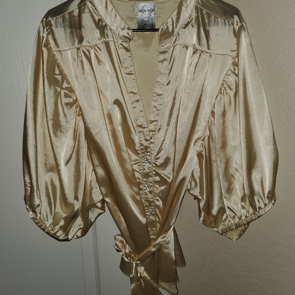 Clothes - Picture 10 of 16